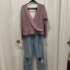 Elegant Mauve V-Neck Sweater